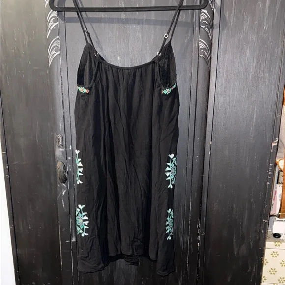 Entro Black Floral Embroidered Mini Slip Dress - Picture 10 of 13